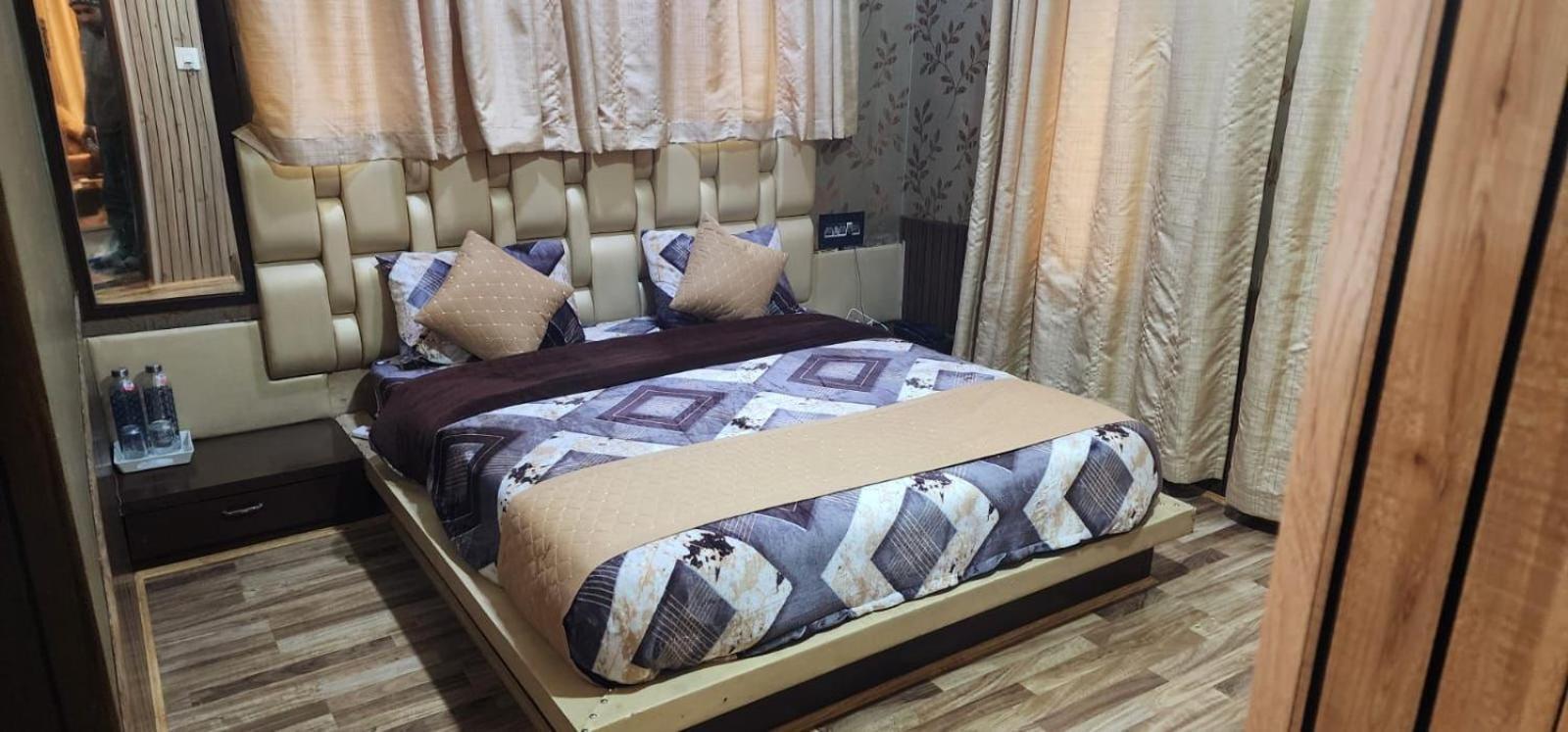 Hotel The Casa Srinagar  Luaran gambar